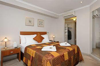 Ringwood Royale Aparthotel Ngoại thất bức ảnh